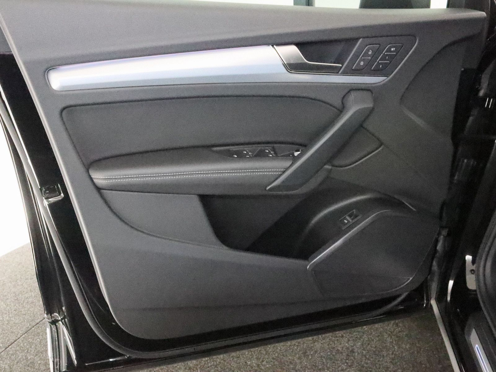 Audi Q5 40 TDI quattro advanced - Samsaru's Car Outlet