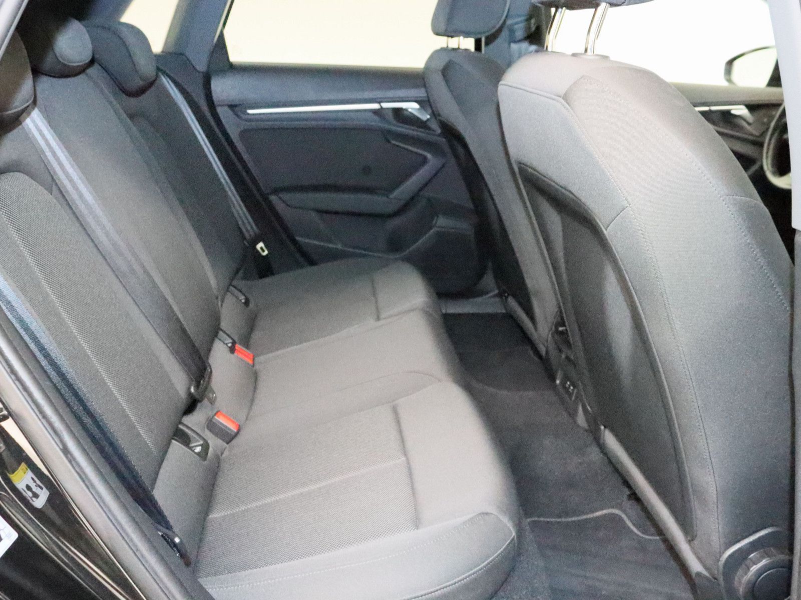 Audi A3 Sportback 30 TDI S line - Samsaru's Car Outlet