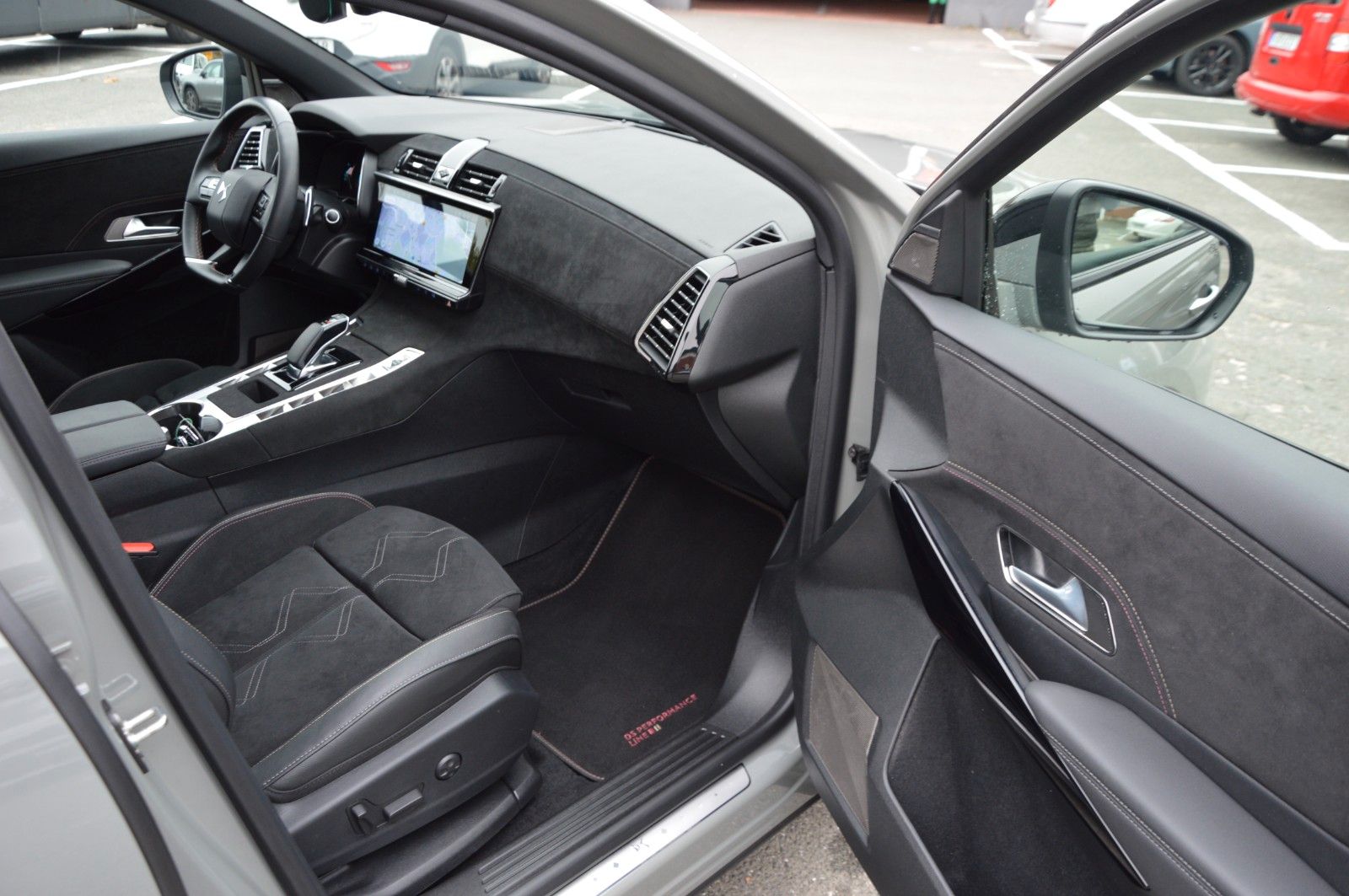 DS Automobiles DS 7 E-Tense 360 Perfor"360°"LED"ACC"NAVI"KEYGO