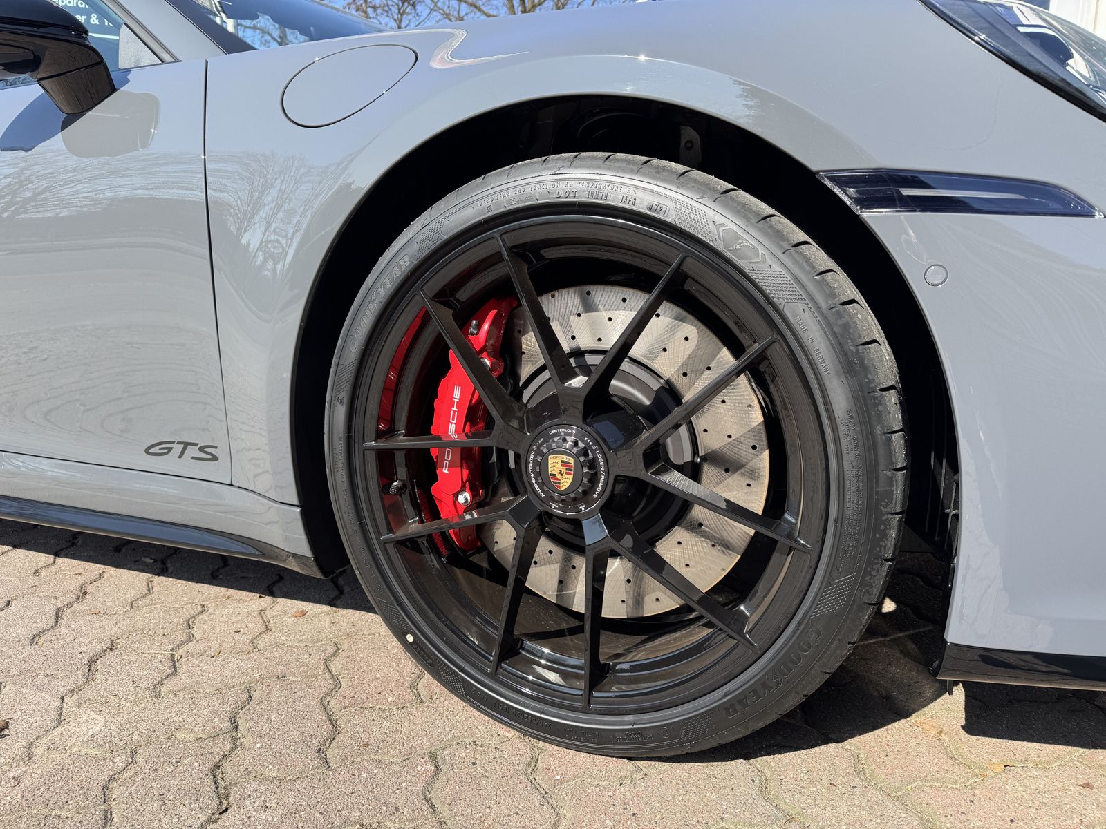Porsche 992 .2 Targa 4 GTS T-Hybrid