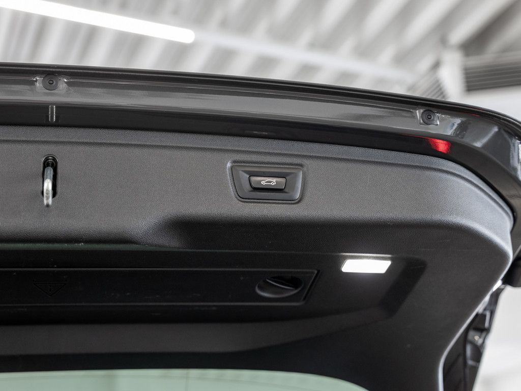 BMW 320d Touring M-Sportpaket - Samsaru's Car Outlet