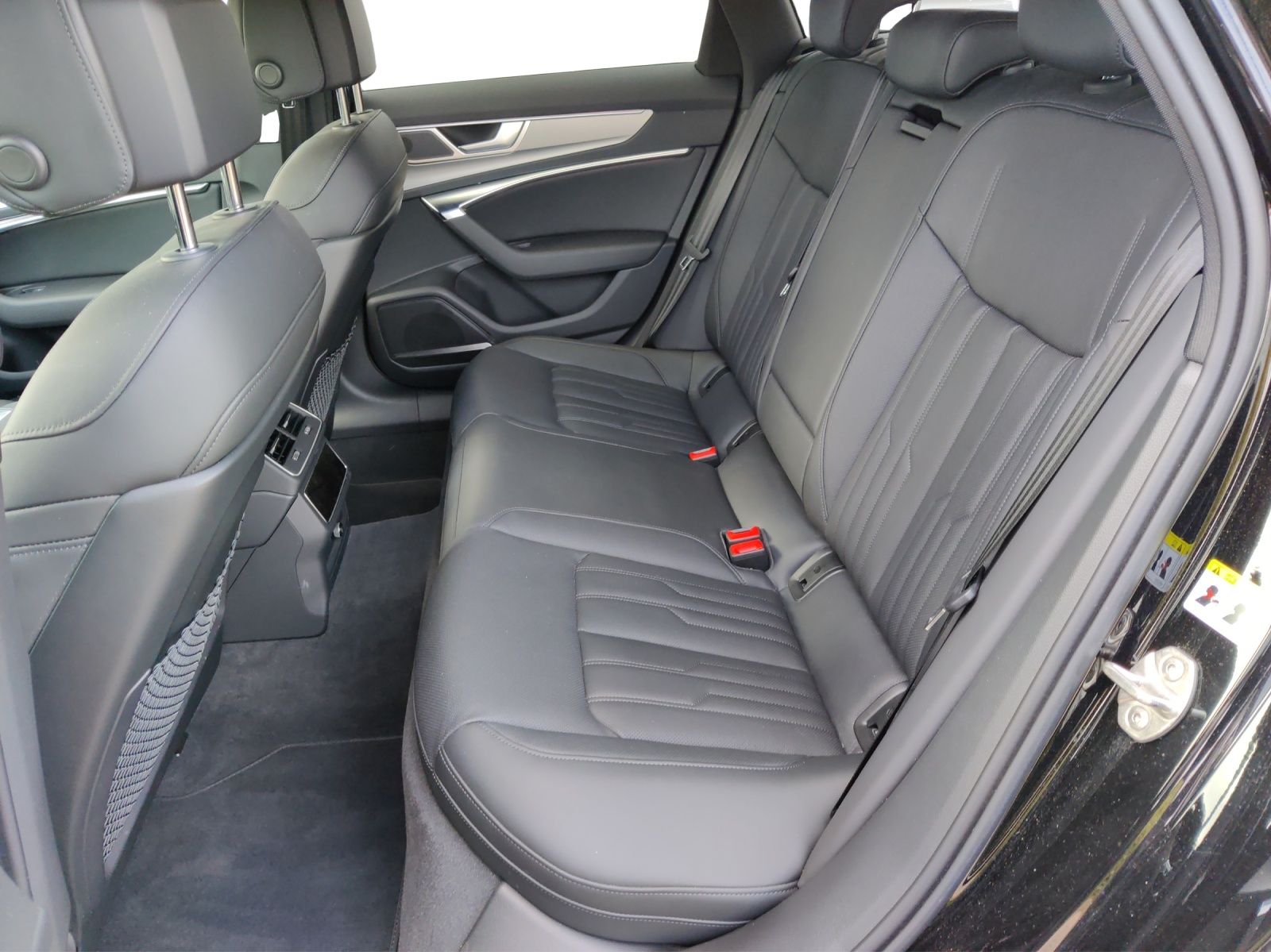 Audi A6 Avant 50 TDI quattro S Line - Samsaru's Car Outlet