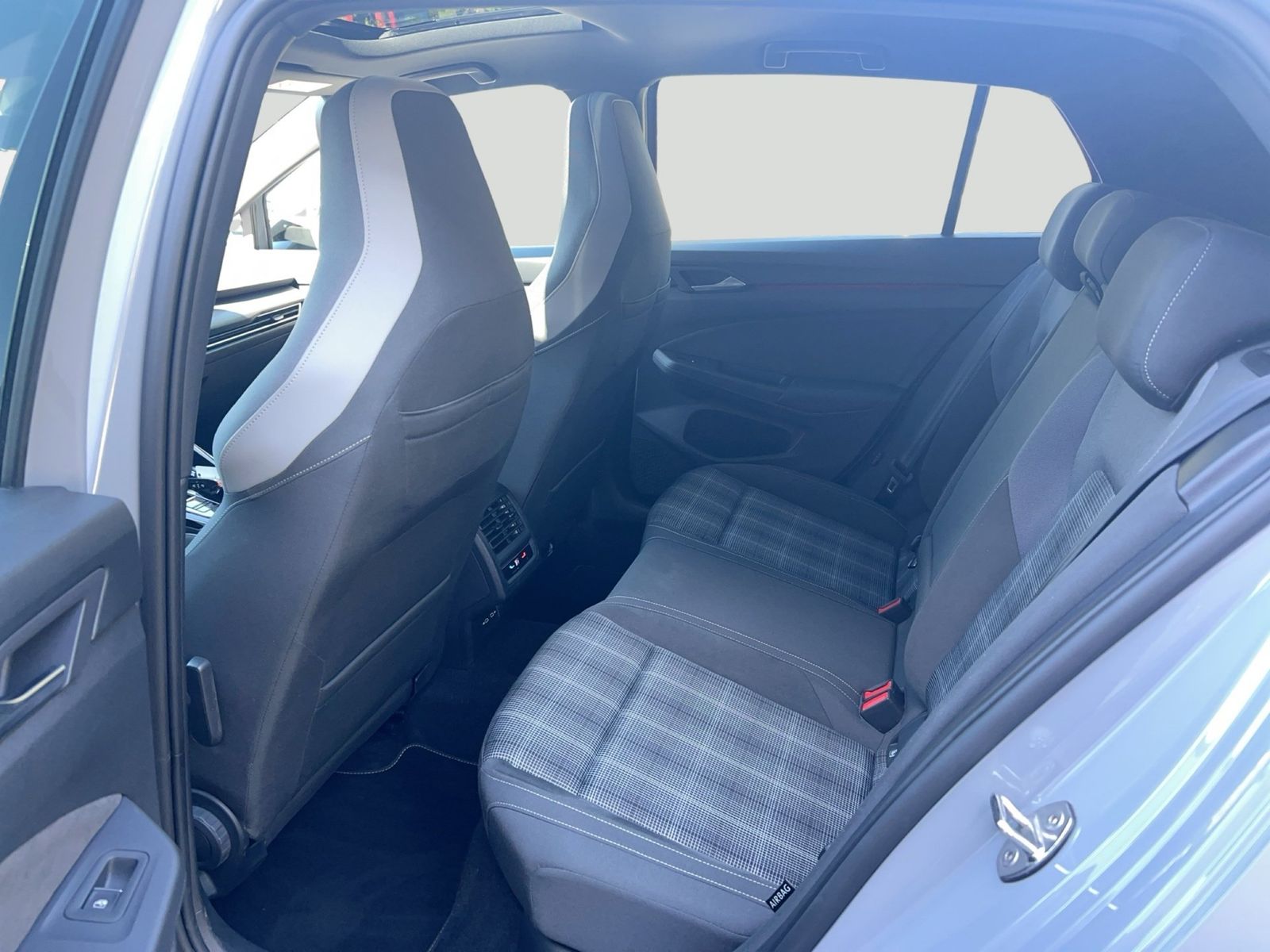 Volkswagen Golf VIII GTD DSG IQ.Light Matrix CarPlay AHK