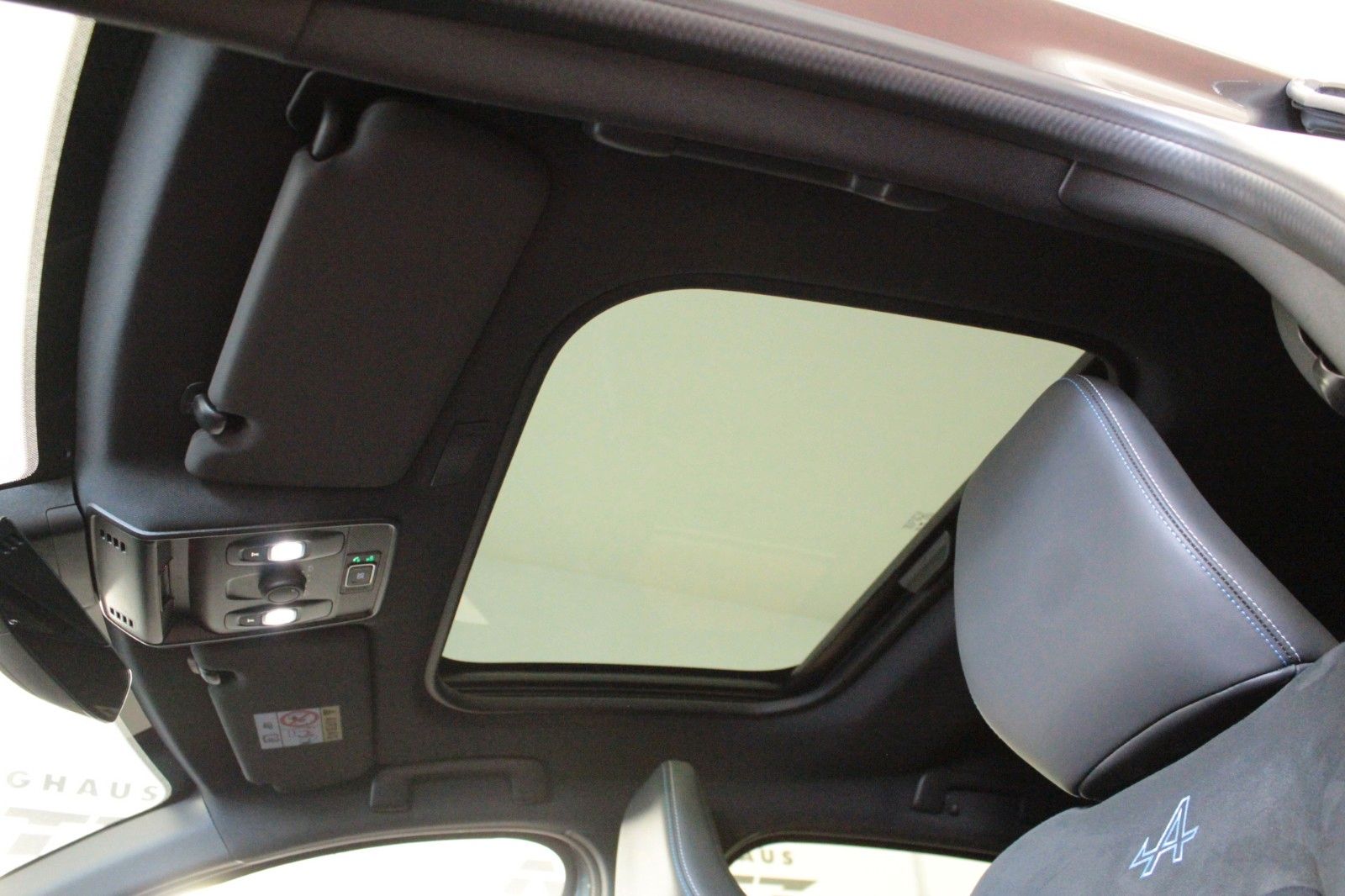 Renault Arkana Mild Hybrid - Samsaru's Car Outlet