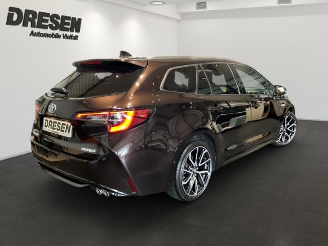 Toyota Corolla Touring Sports 2.0 Hybrid Lounge - Samsaru's Car Outlet