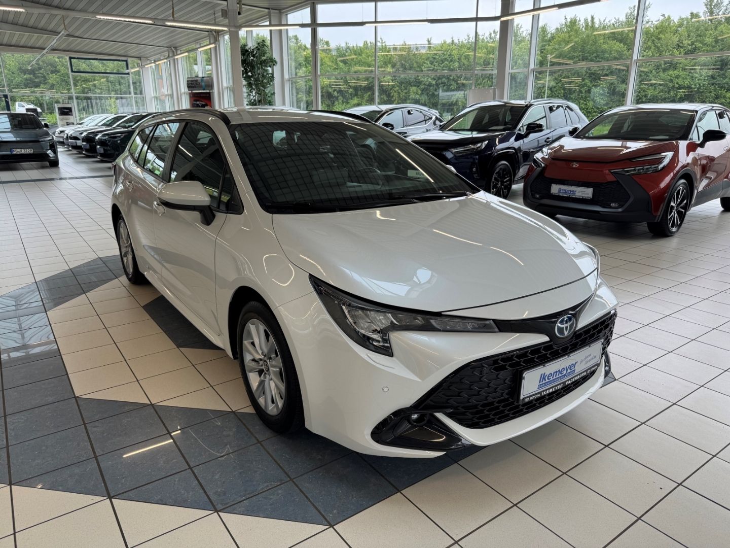 Toyota Corolla Touring Sports Hybrid Team DK Sitzheizun