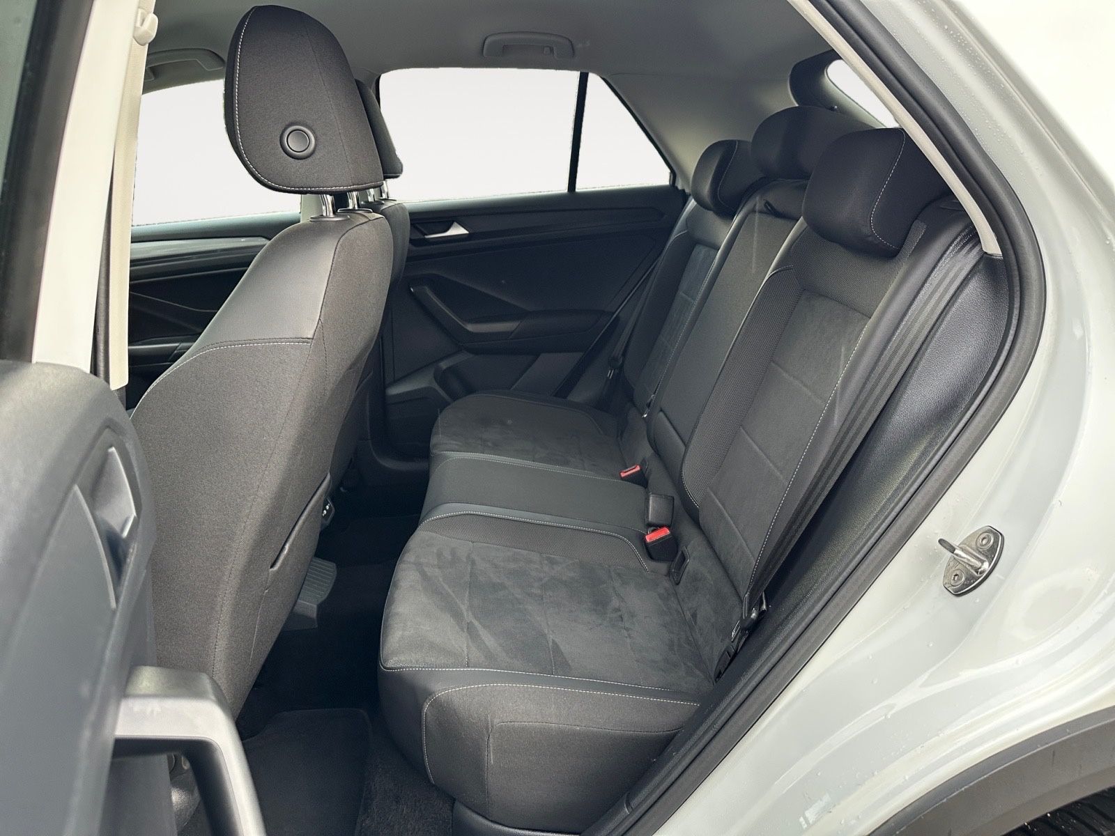 Volkswagen T-Roc 2.0 - Samsaru's Car Outlet