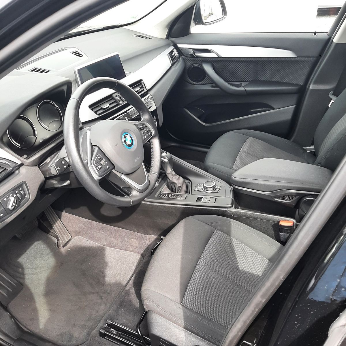 BMW X1 xDrive 25e - Samsaru's Car Outlet