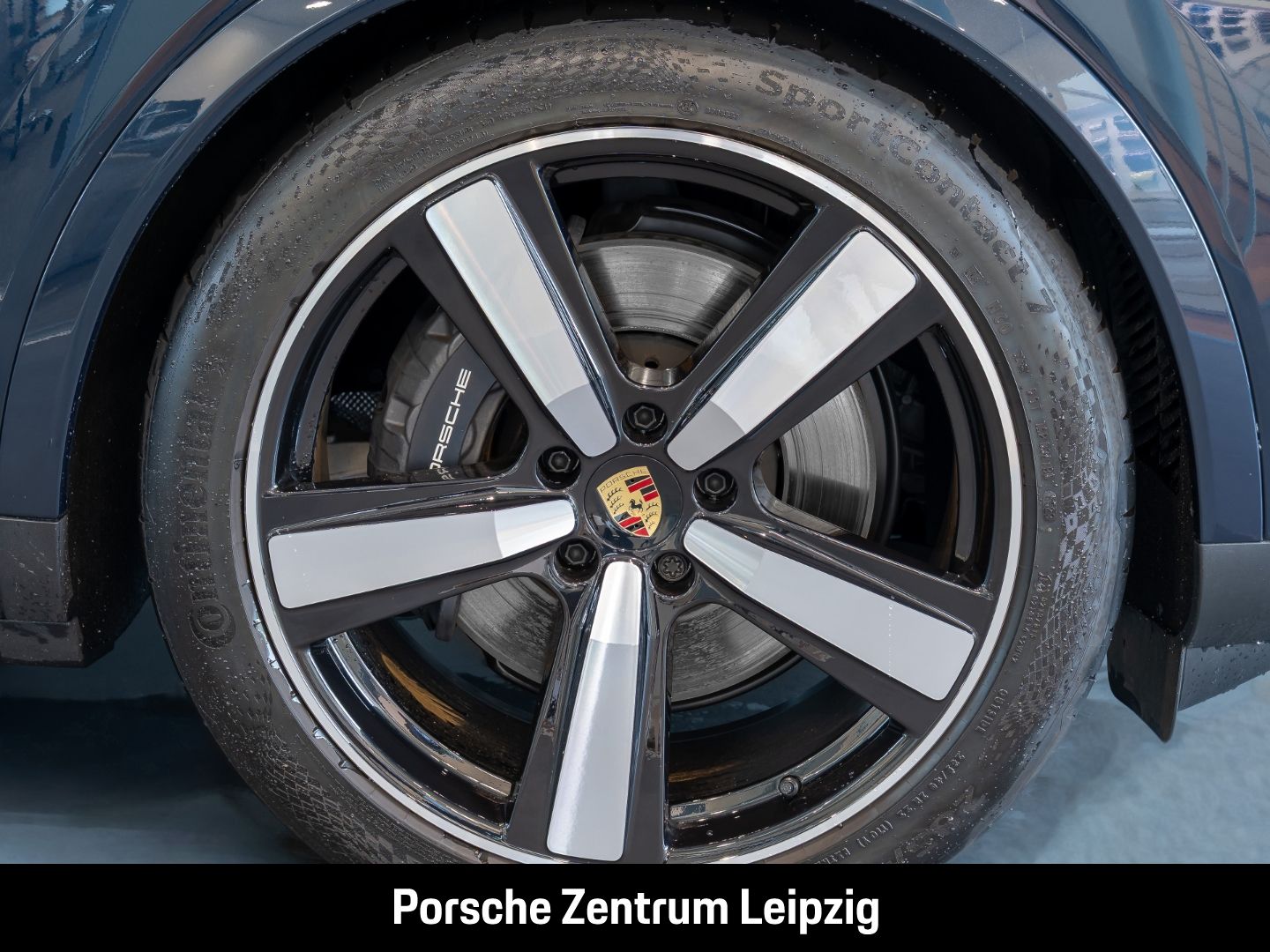 Porsche Cayenne E-Hybrid Coupe Sportabgas HD-Matrix Beif