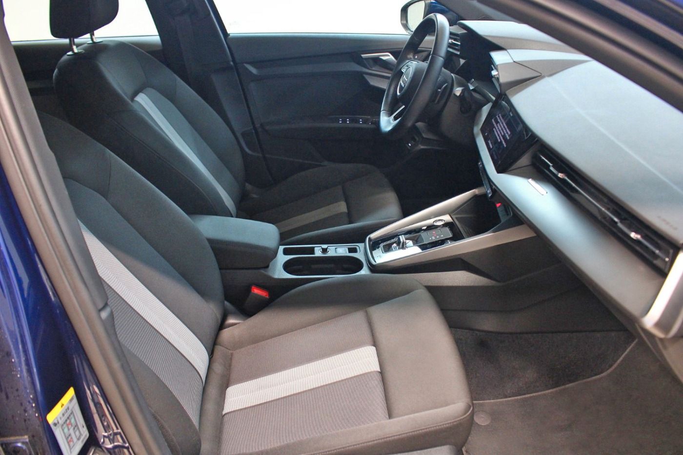 Audi A3 35 2.0 TDI advanced AHK|Garantie|SHZ|NAV|APP