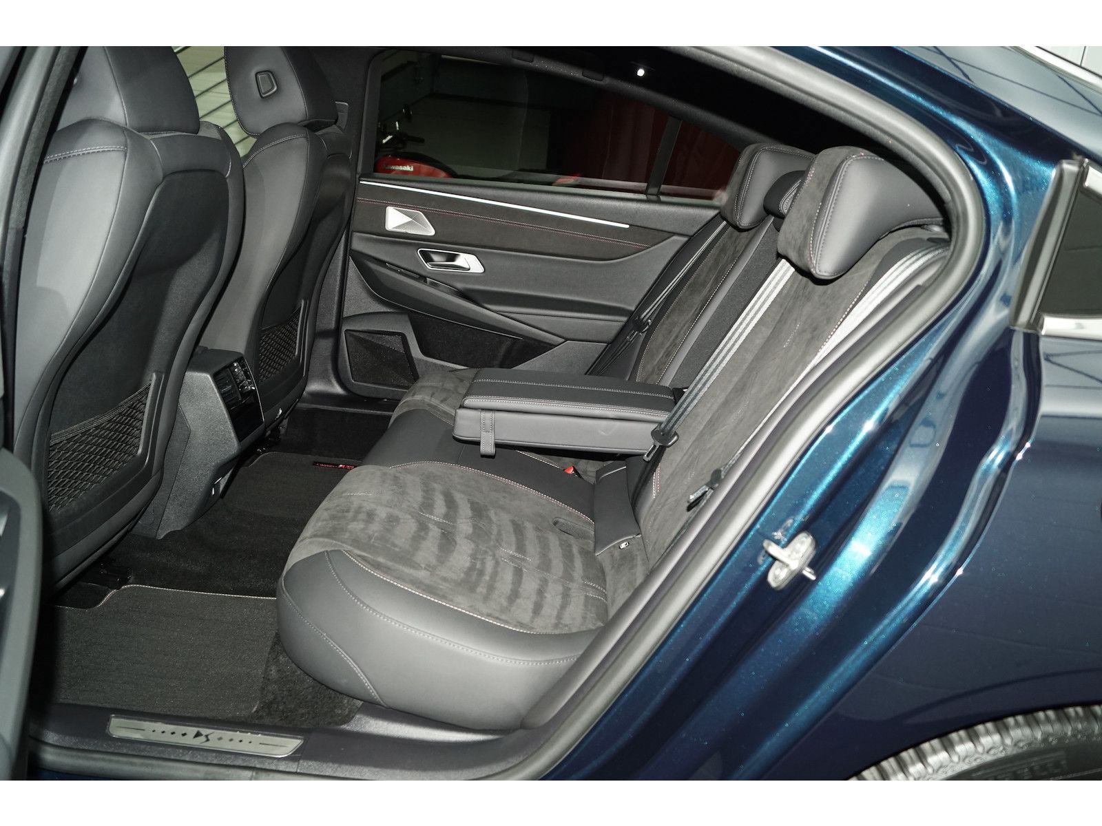 DS Automobiles DS9 E-Tense 225 Performance Line+ Nachtsicht
