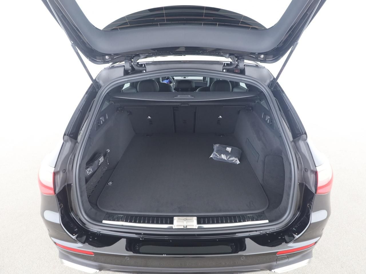 Mercedes-Benz E 450 d 4M T AMG Digital Light Night Burmester