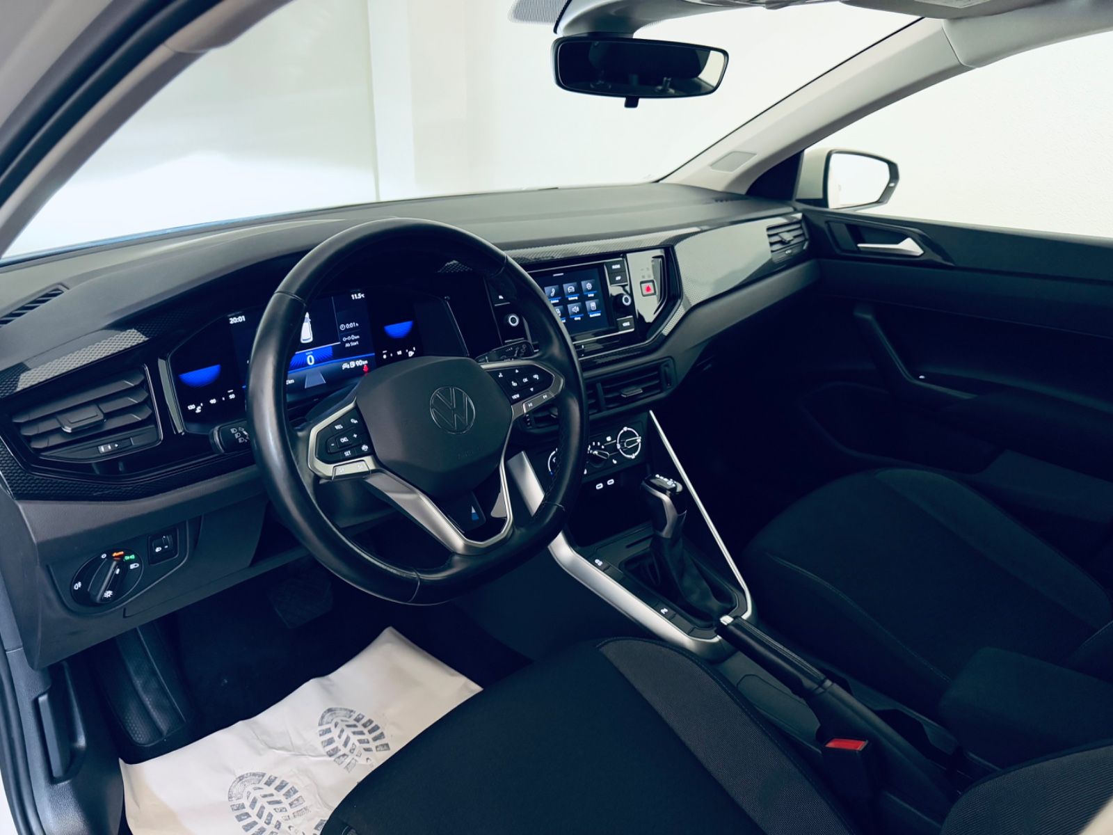 Volkswagen Polo VI Life 1.0 TSI - Samsaru's Car Outlet