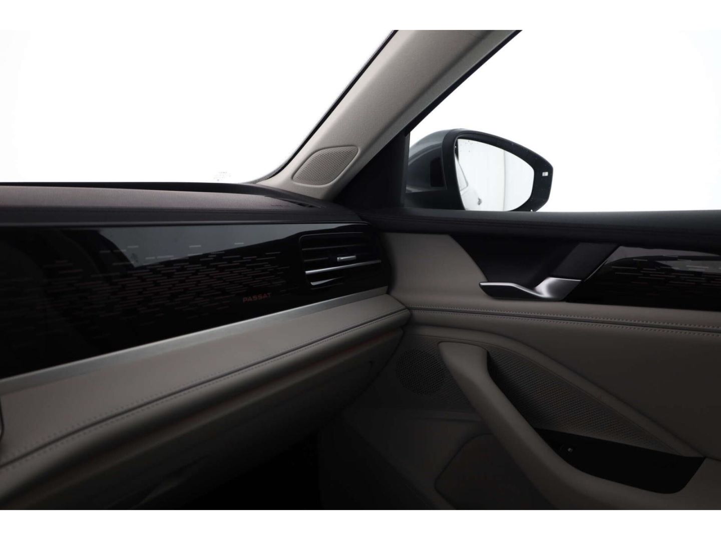 Volkswagen Passat 1.5 eHybrid Elegance DSG AHK/Matrix/NAV