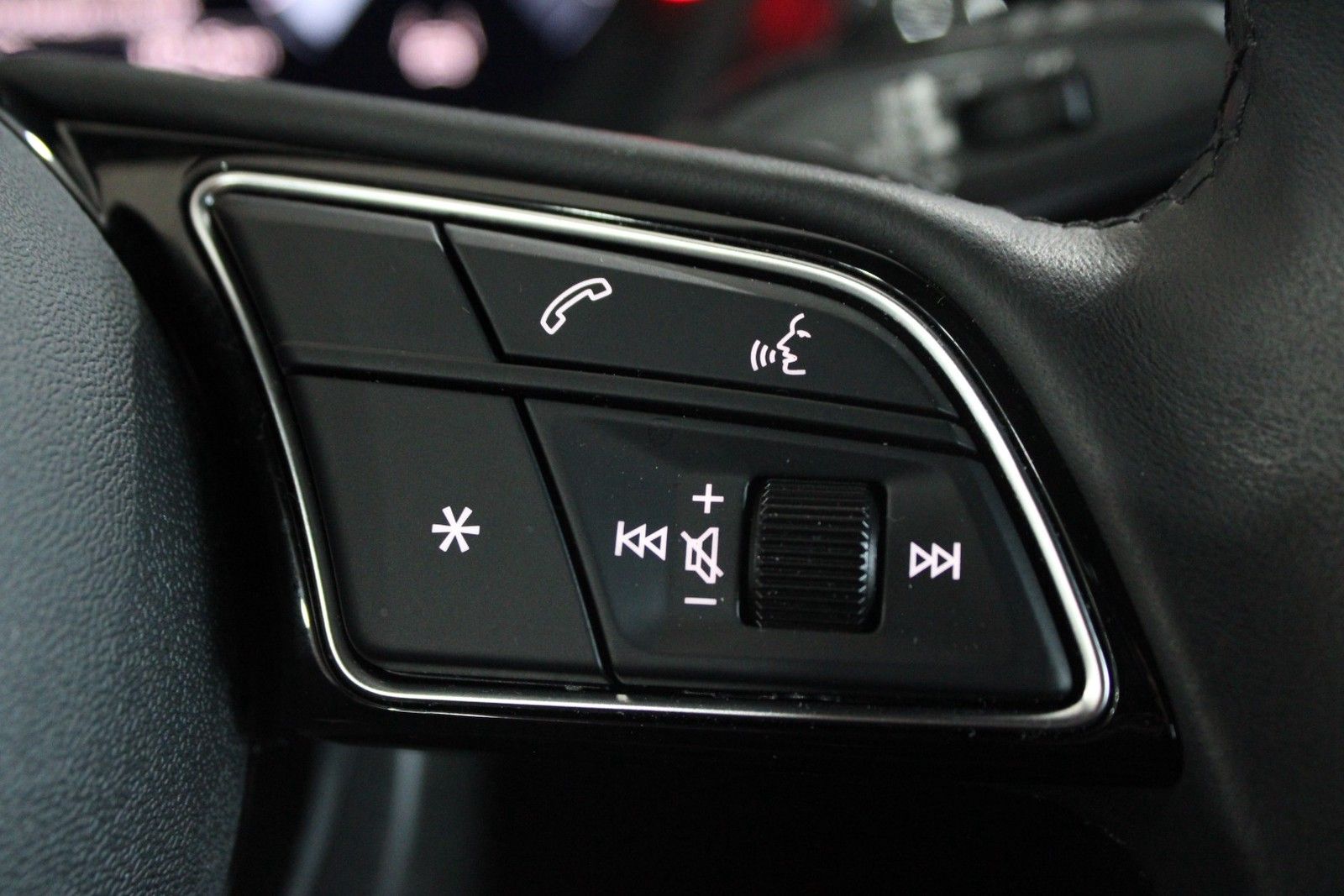 Audi A3 Sportback 35 TFSI Sport - Samsaru's Car Outlet