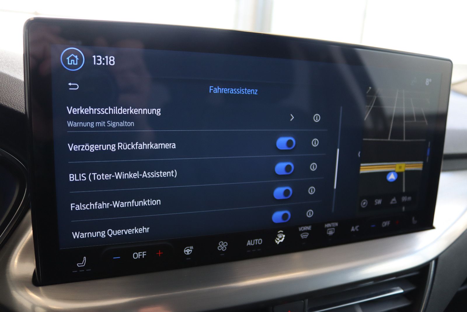 Ford Focus Turn. Aut. Titanium X *LED*NAV*RFK*Winterp
