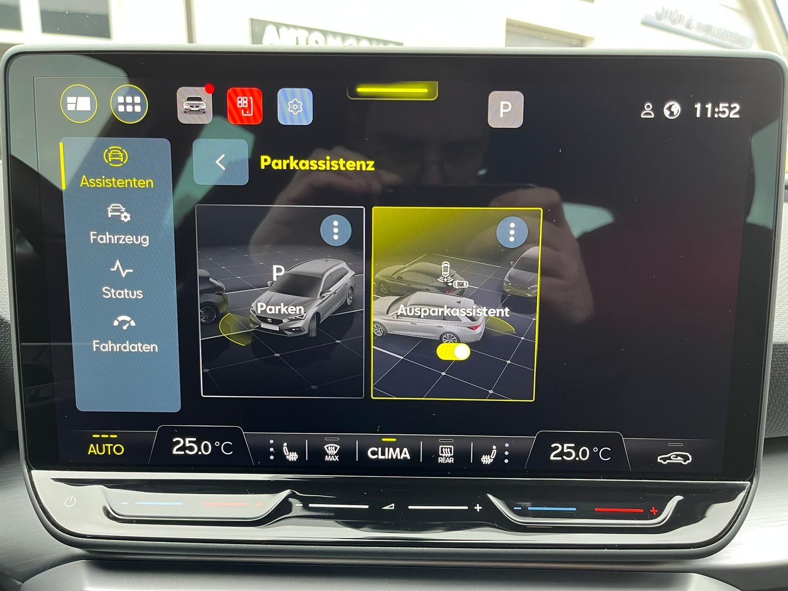 Seat Leon SP 2.0 TDI DSG NAVI LED AHK ACC KAMERA SHZ
