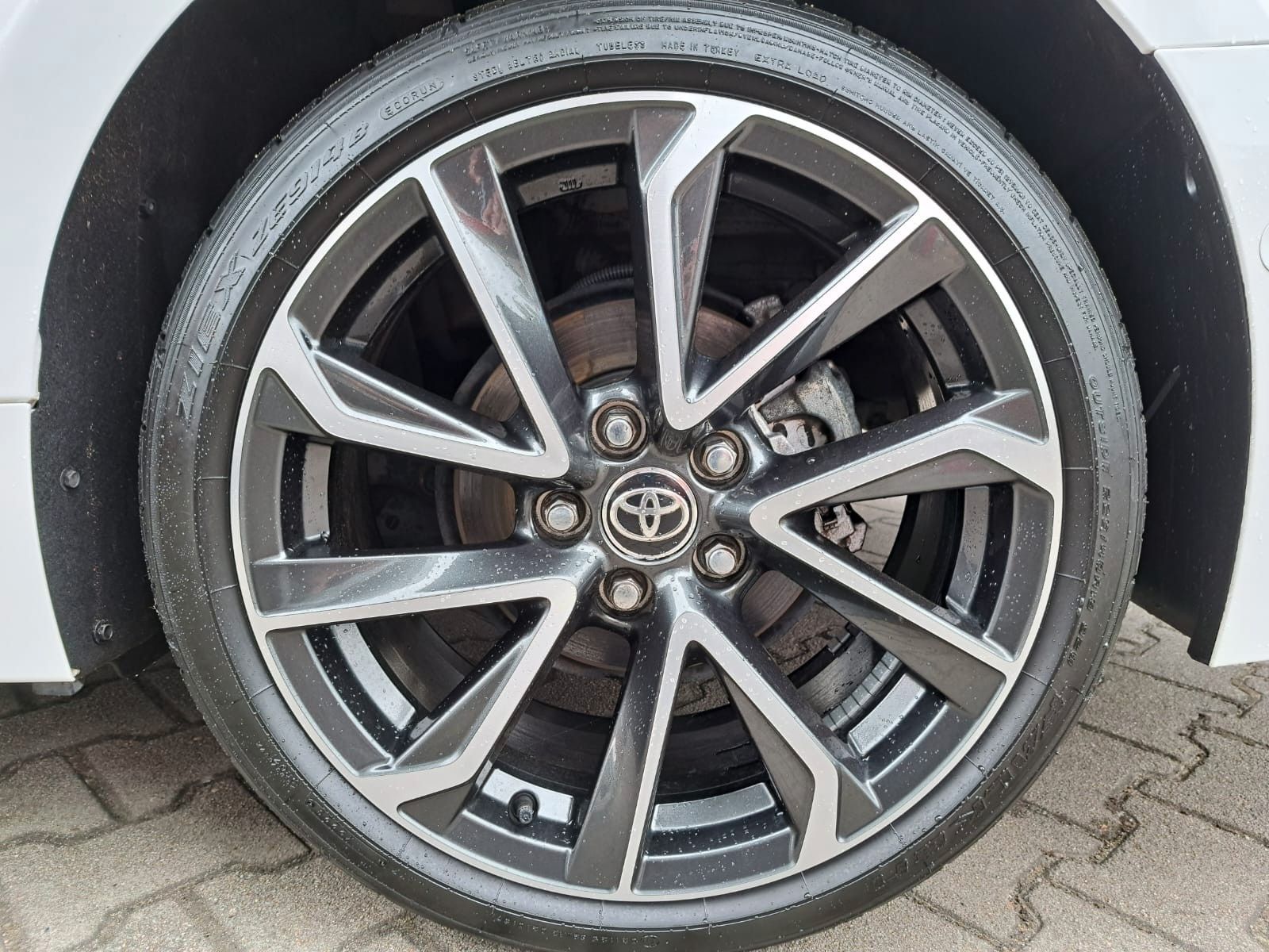 Toyota Corolla Touring Sports Hybrid Lounge - Samsaru's Car Outlet