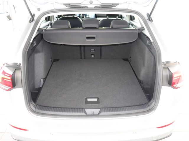 Volkswagen Golf VIII Variant Life 1.5 TSI - Samsaru's Car Outlet