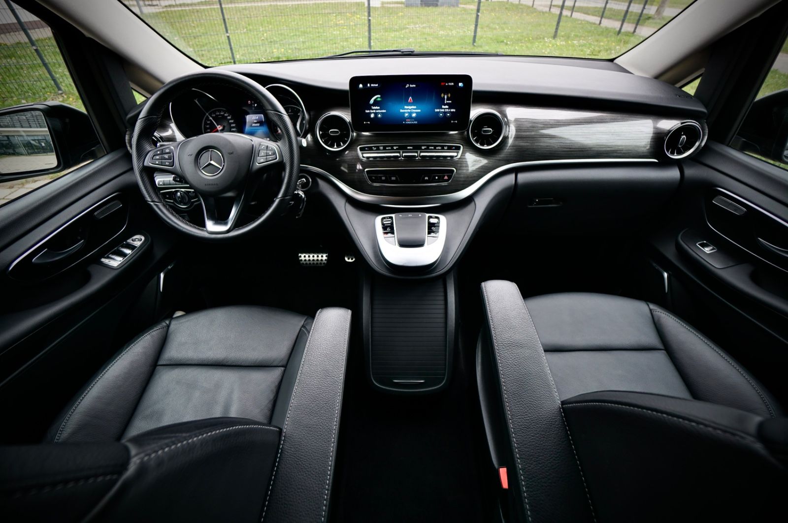 Mercedes-Benz V 300 EDITION SPORT - Samsaru's Car Outlet