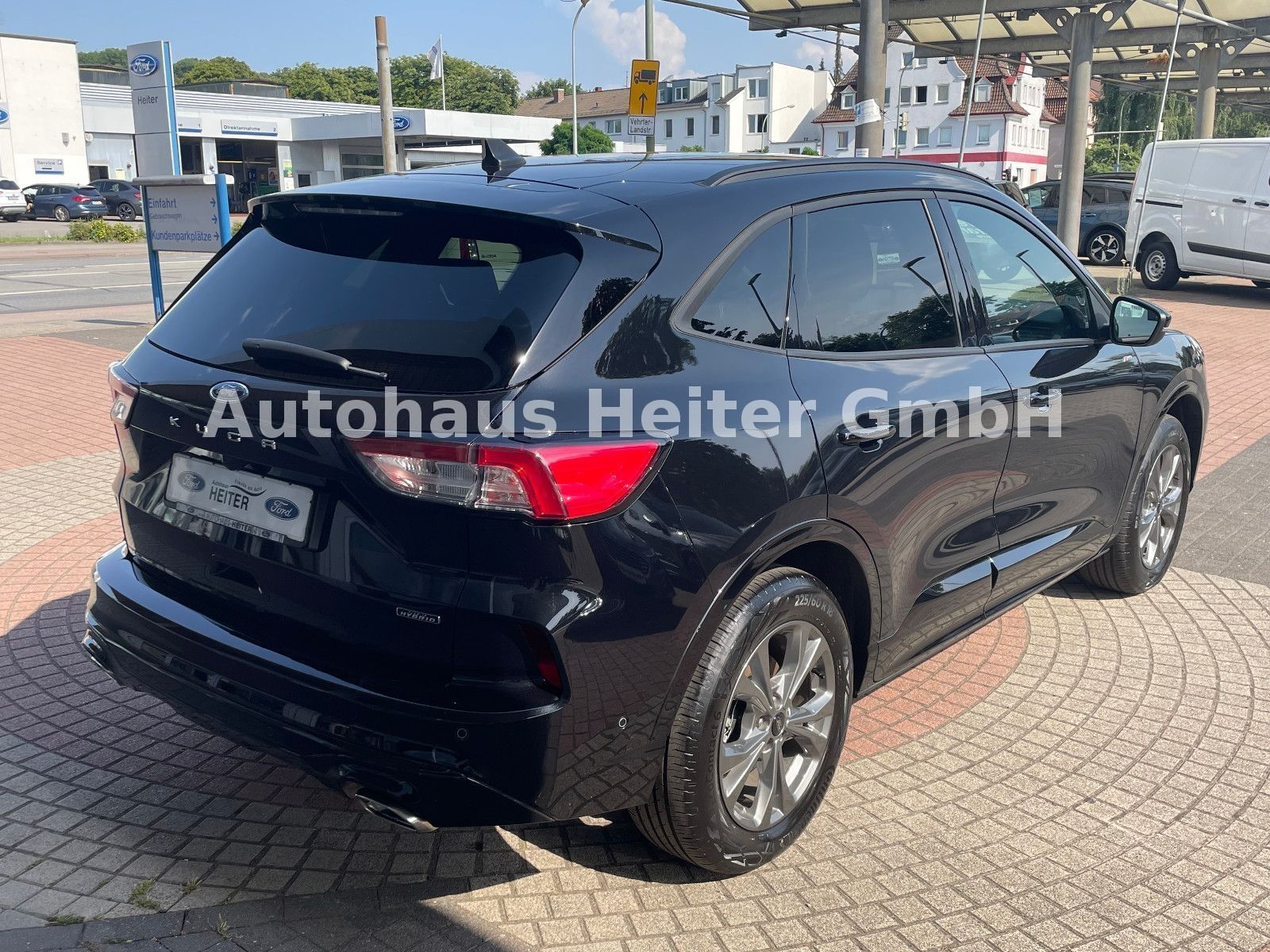 Ford Kuga PHEV ST-Line X - Samsaru's Car Outlet