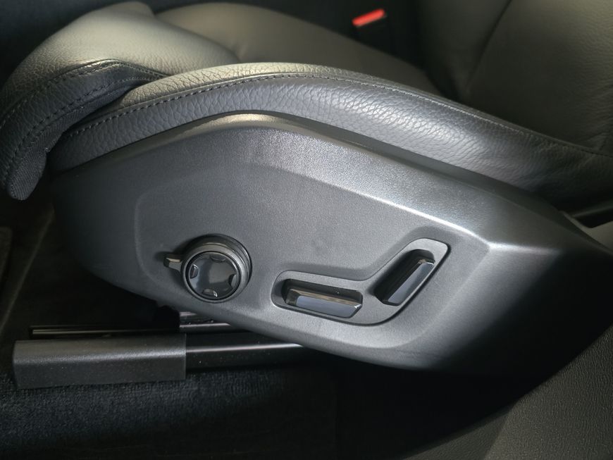 Volvo XC60 B4 D Plus Dark