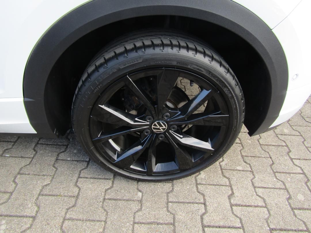 Volkswagen T-ROC R-Line 1.5 TSI DSG - Samsaru's Car Outlet