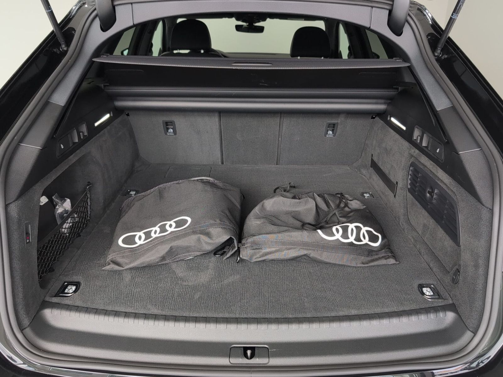 Audi A6 55 TFSI e S-Line BLACK Matrix 21" AHK 1-28 Ga