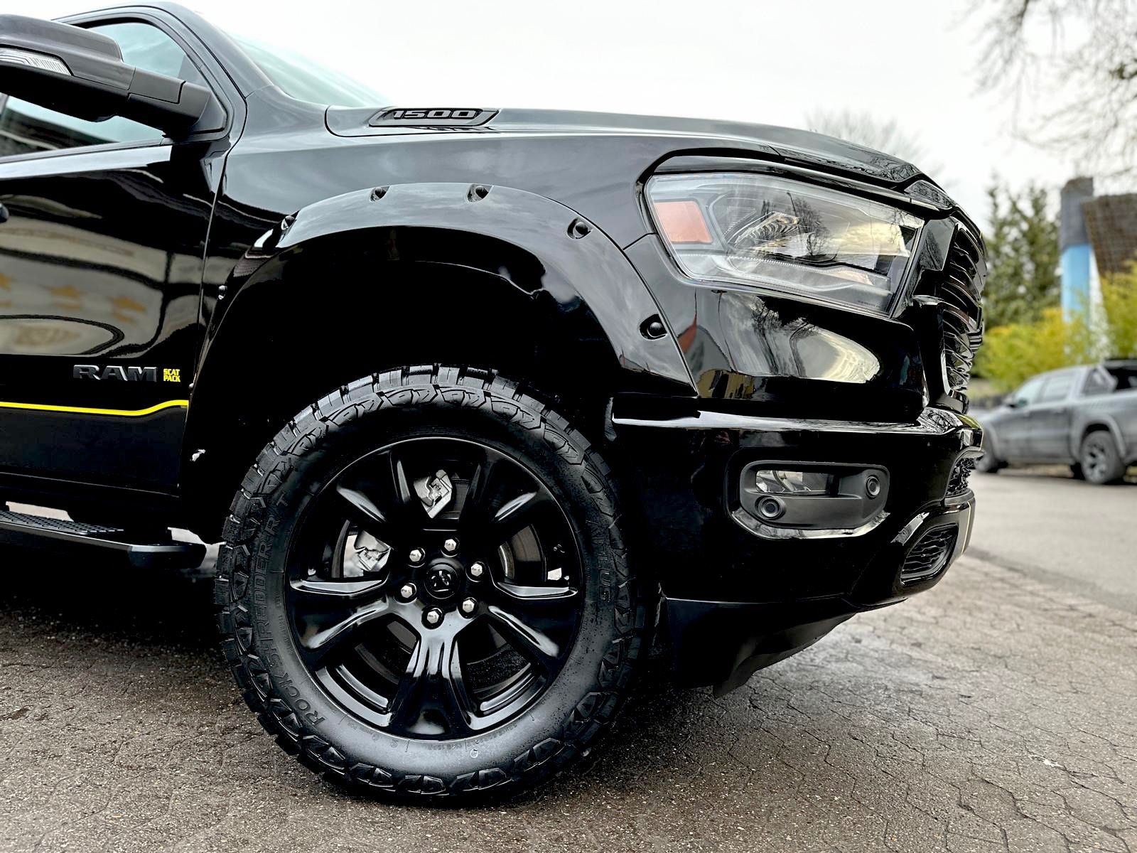 Dodge 5.7 V8*LIFT*BÜGEL*OFFROAD*AHK*NAVI*LED*GARANTIE