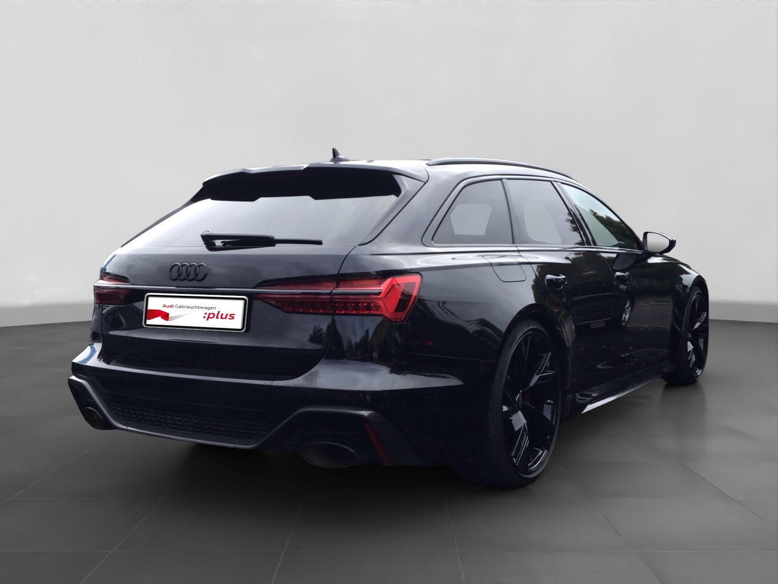 Audi RS6 Avant TFSI Q 305KM/H LM22 PANO BuO OPS+
