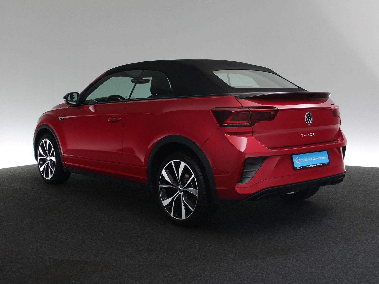 Volkswagen T-Roc 1.5 TSI R-Line - Samsaru's Car Outlet
