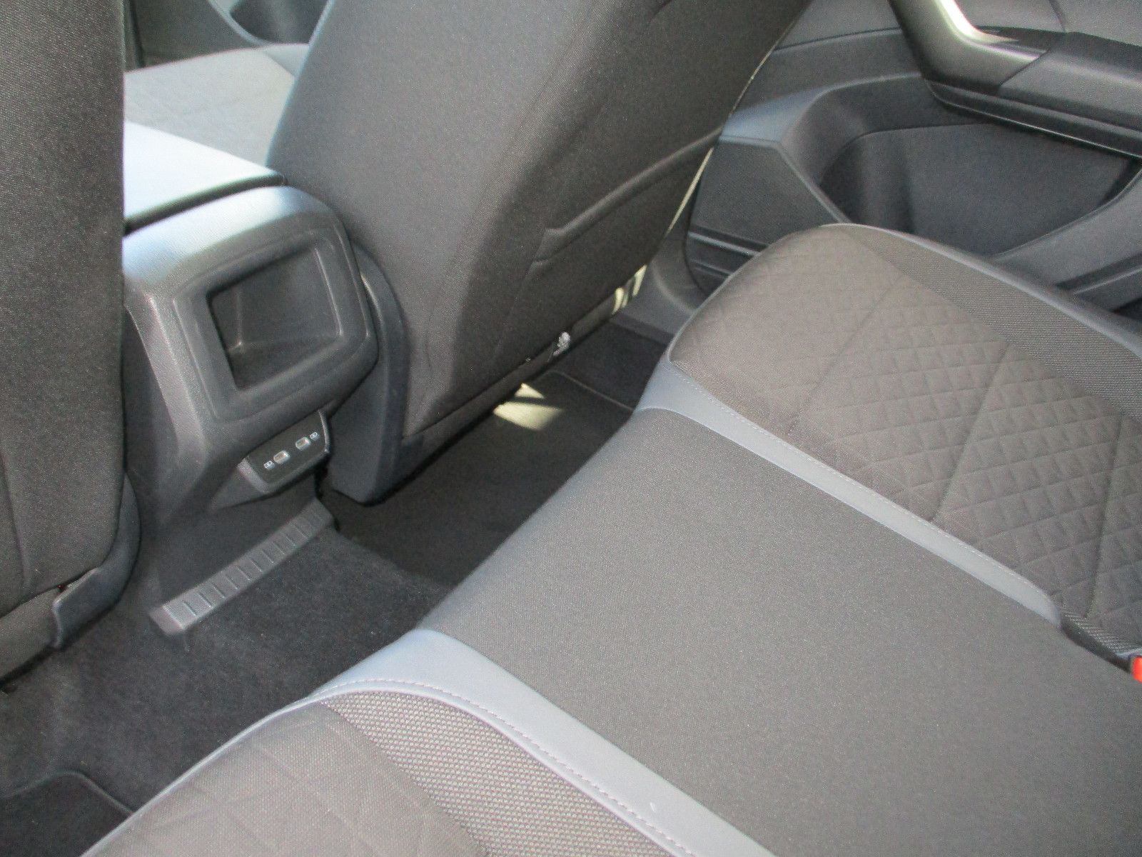 Volkswagen T-Cross Style DSG - Samsaru's Car Outlet