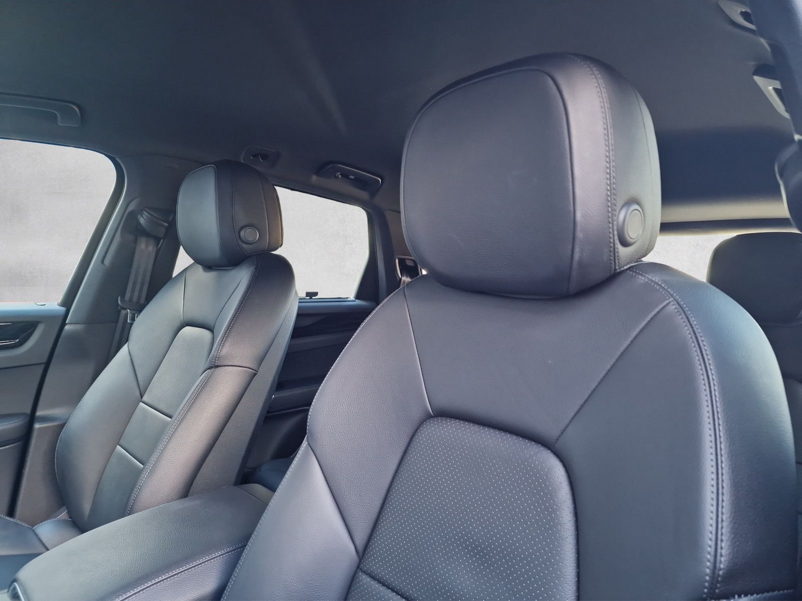 Porsche Cayenne Luft PASM SurroundView SignAssist 2xSH