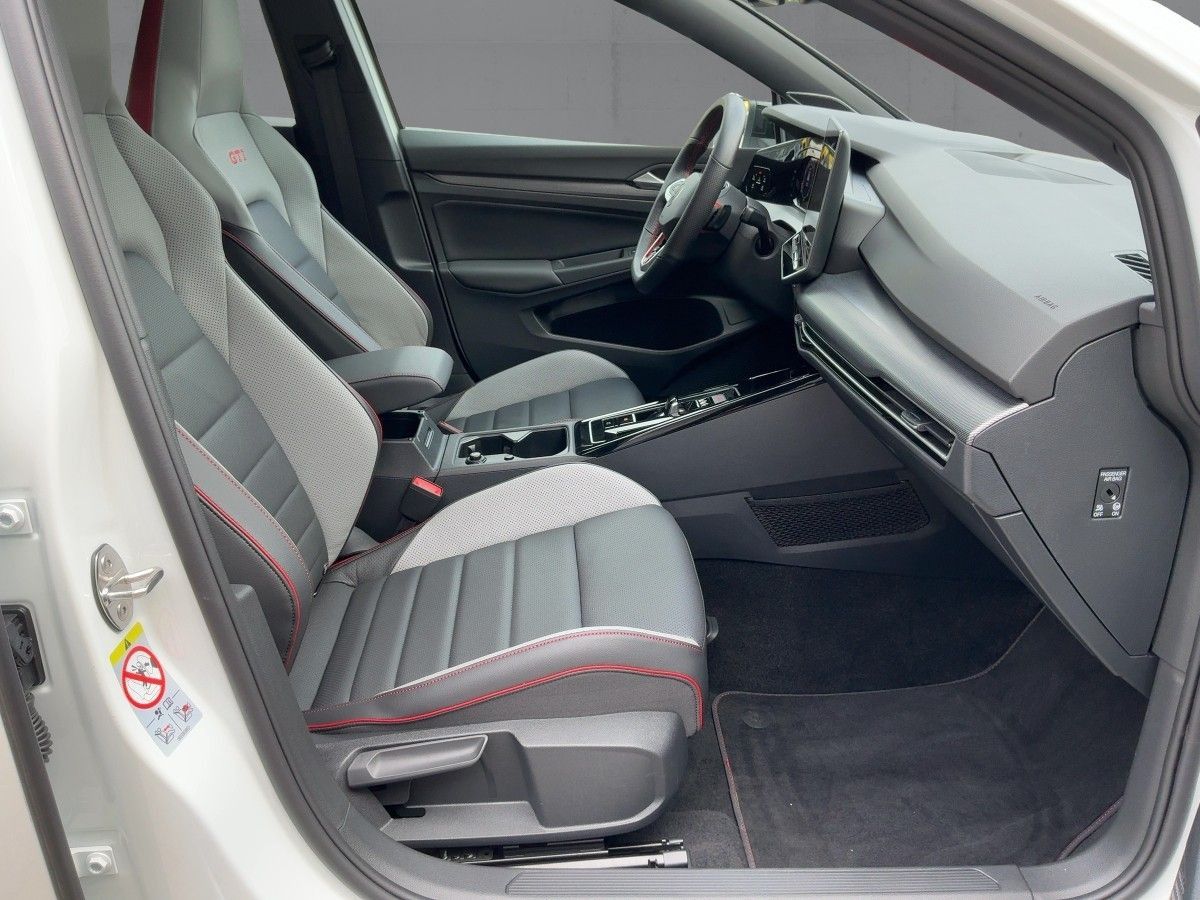 Volkswagen Golf VIII GTI Clubsport 5JG+LEDER+MATRIX+PANO+19