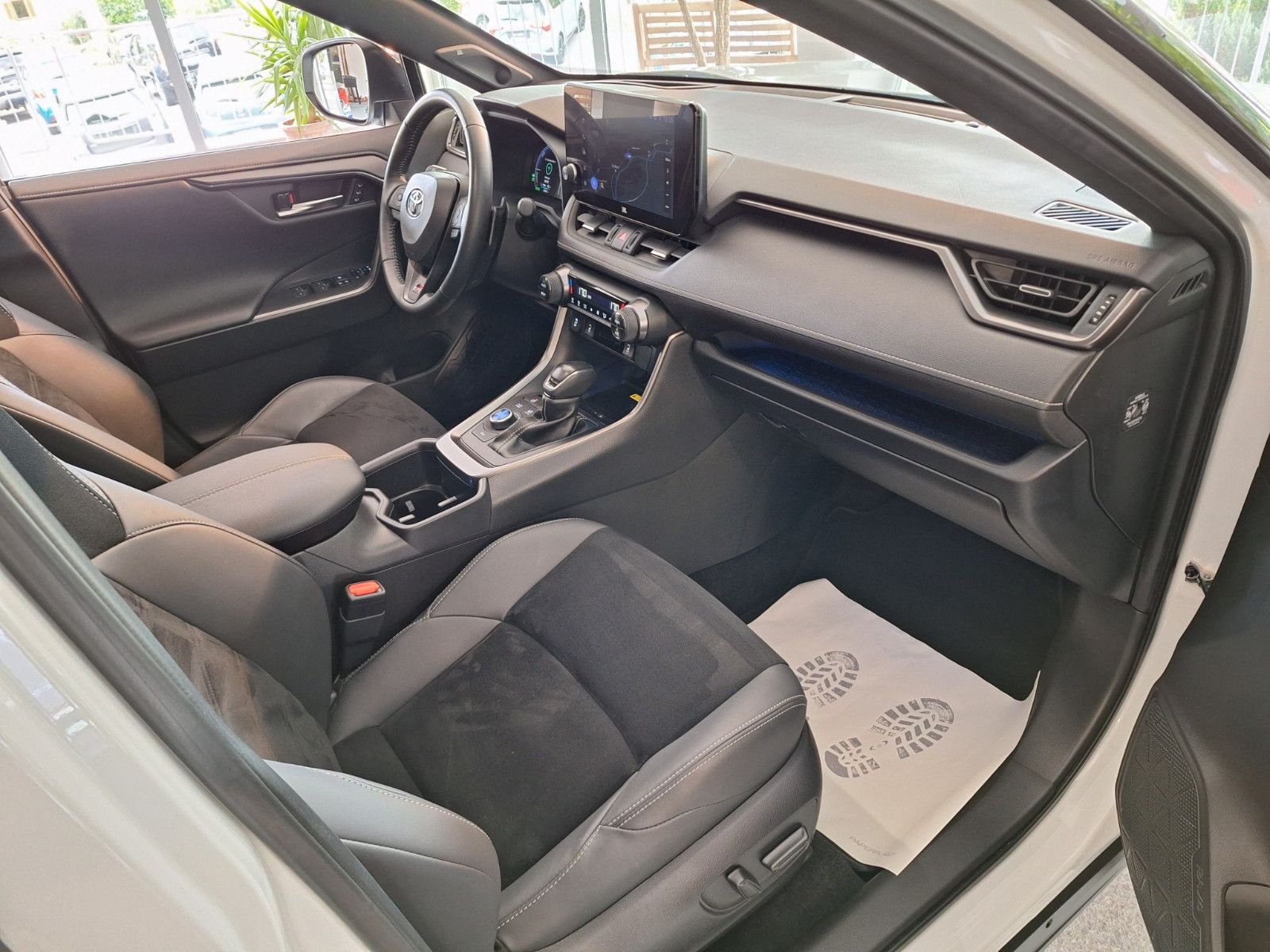 Toyota RAV4 Plug-in Hybrid 4x4 GR Sport - Samsaru's Car Outlet