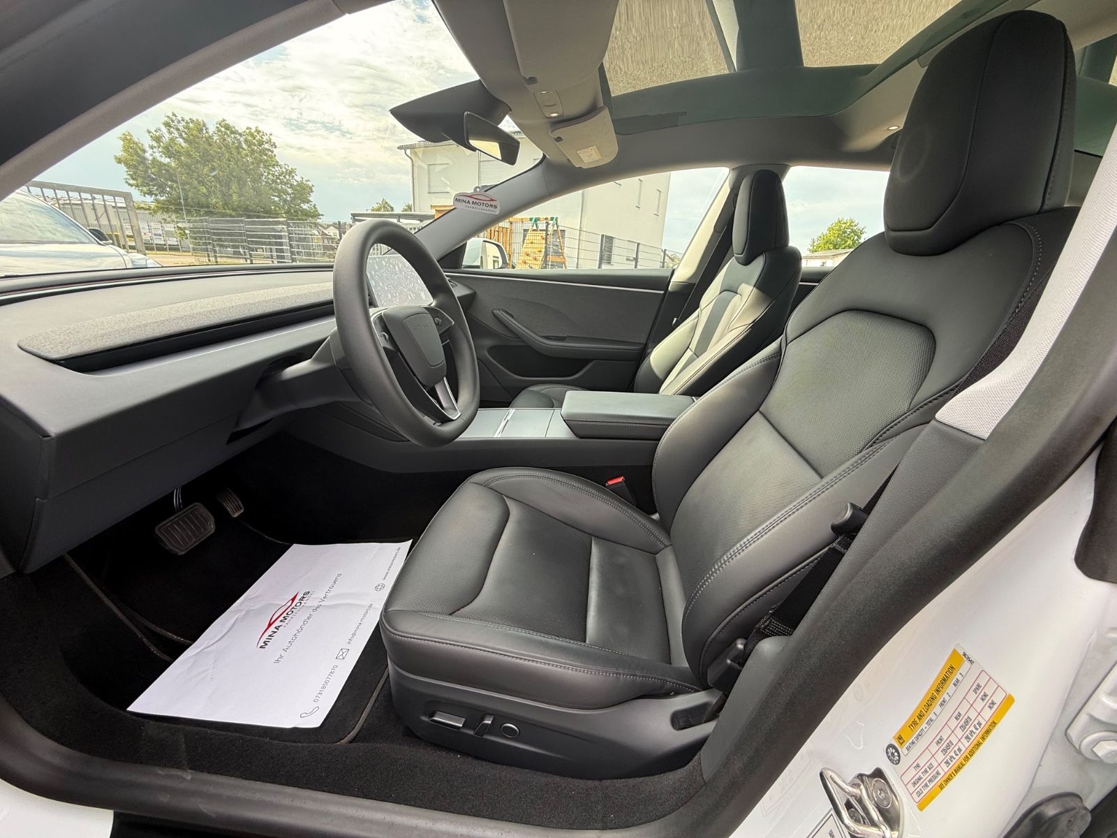 Tesla Model 3 RWD Plus NEW-Model