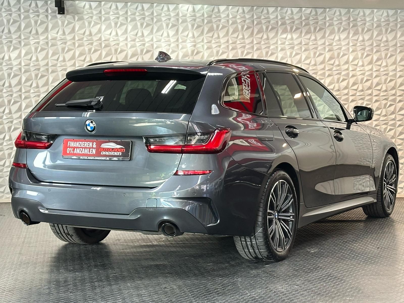BMW 330e Touring M SPORT PAKET - Samsaru's Car Outlet