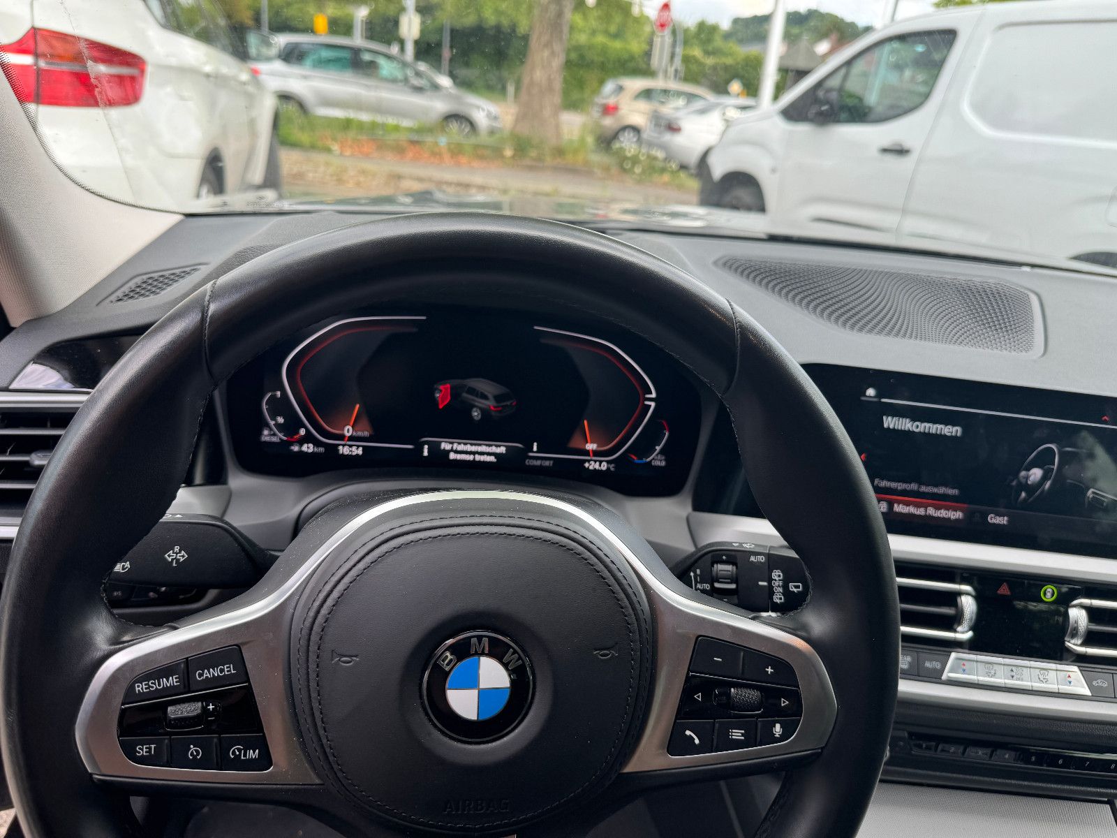 BMW 318 d Touring Advantage - Samsaru's Car Outlet