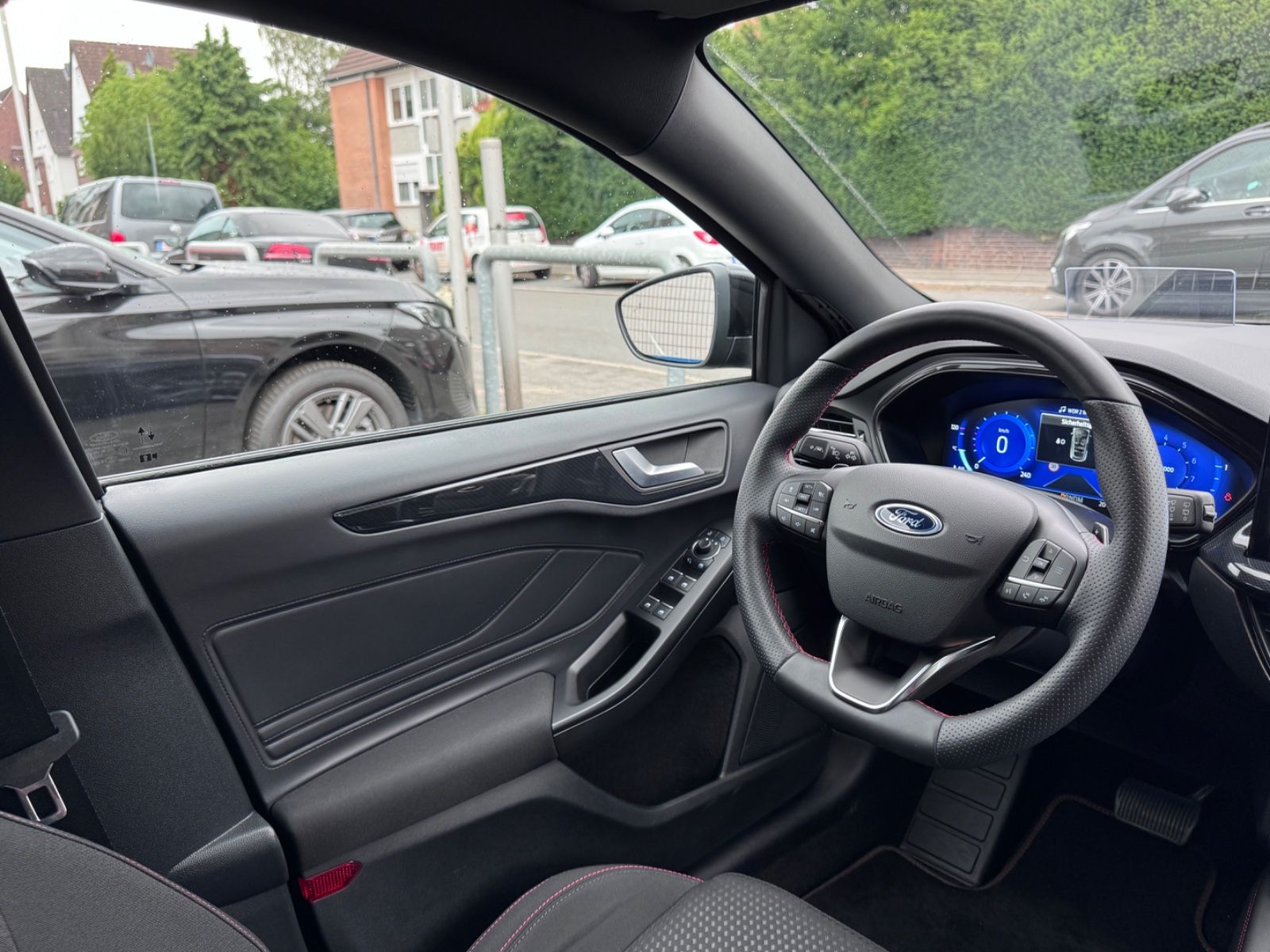 Ford Focus Turnier ST-Line X GROSSES-NAVI,AUTOMATIK