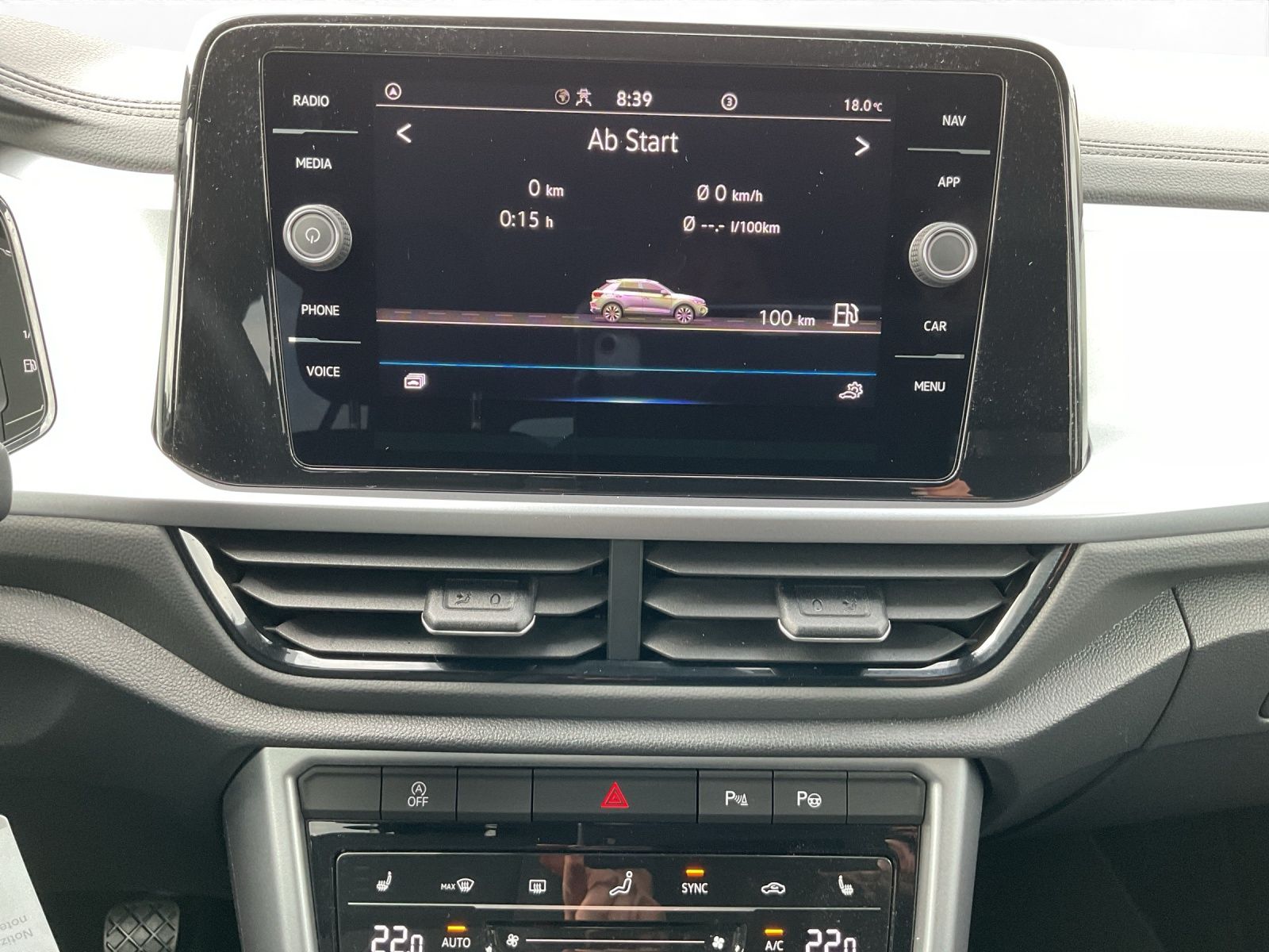 Volkswagen T-Roc 1.0 TSI Life - Samsaru's Car Outlet