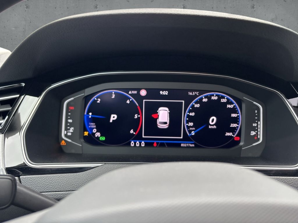 Volkswagen Passat Variant TDI DSG Business - Samsaru's Car Outlet