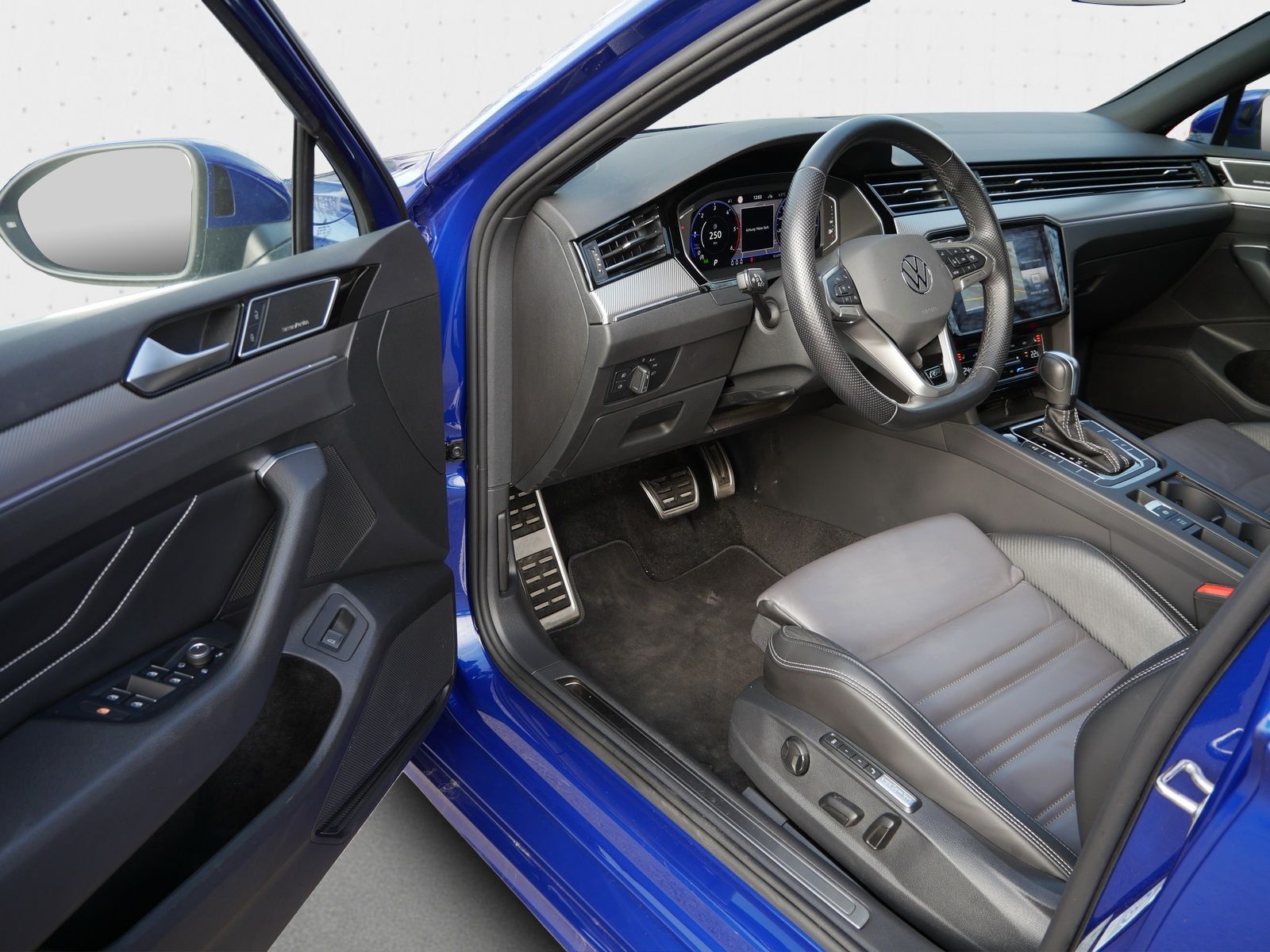 Volkswagen Passat Variant R-Line 2.0 TDI 4x4*Leder*19Z*H&K