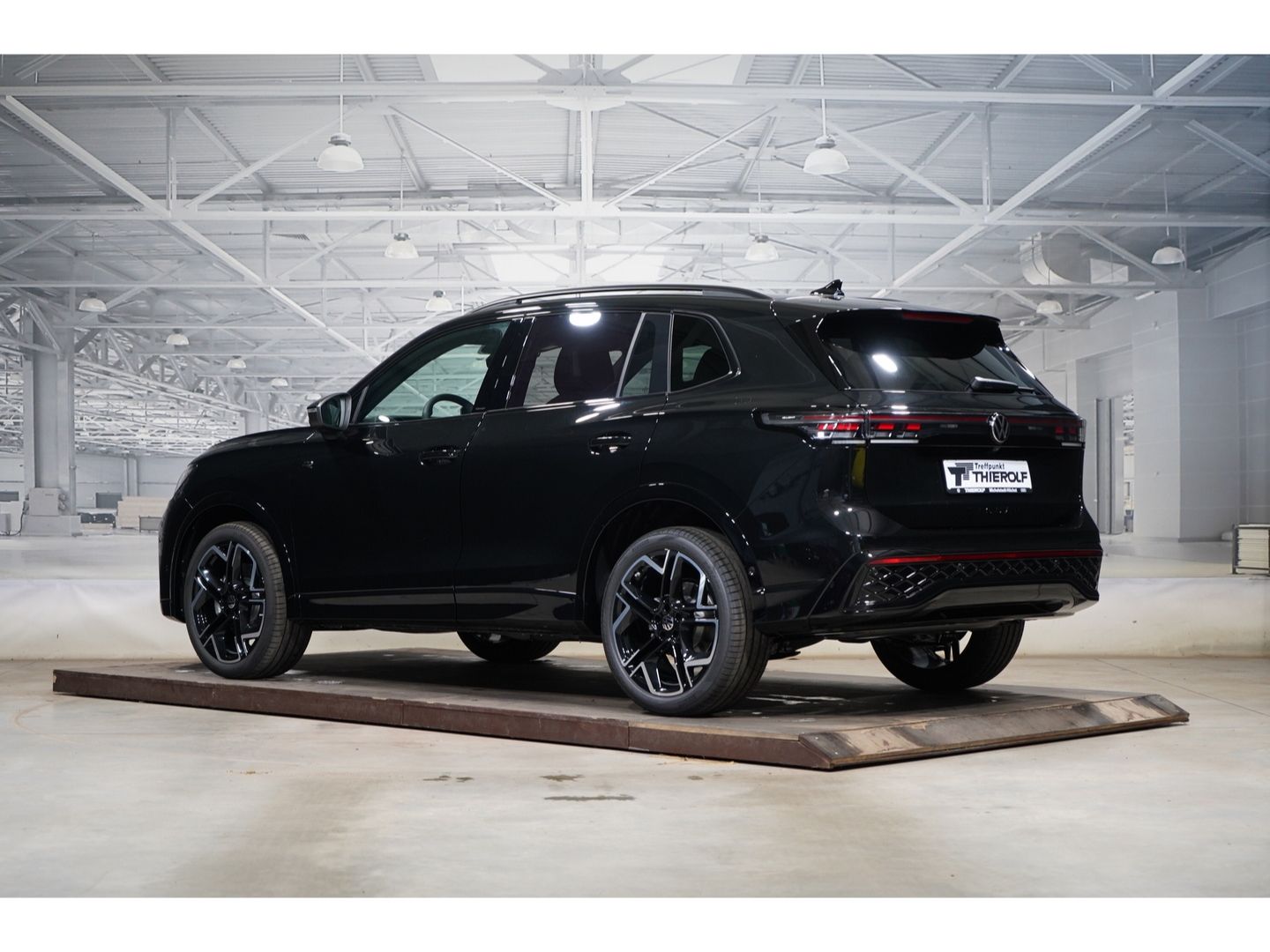 Volkswagen Tiguan R-Line 2.0 TSI OPF DSG 4MOTION Black Styl
