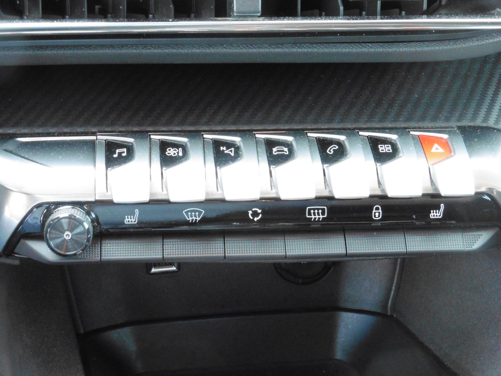 Peugeot 3008 BlueHDi 130 EAT8 - Samsaru's Car Outlet