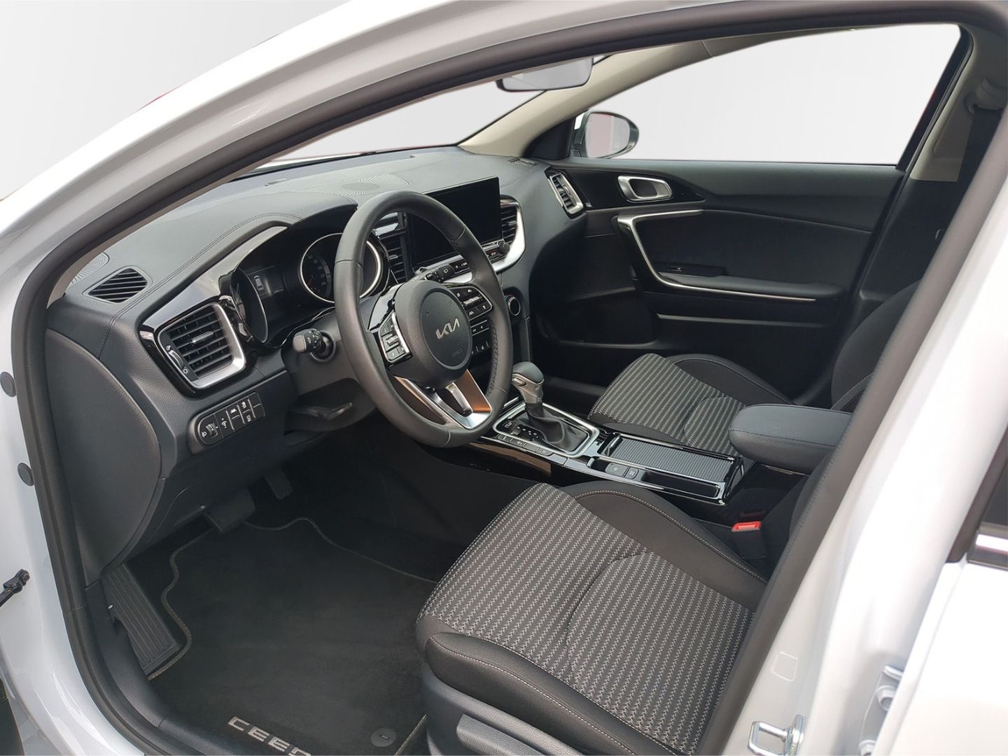 Kia Ceed SW 1.5 T-GDI Spirit - Samsaru's Car Outlet