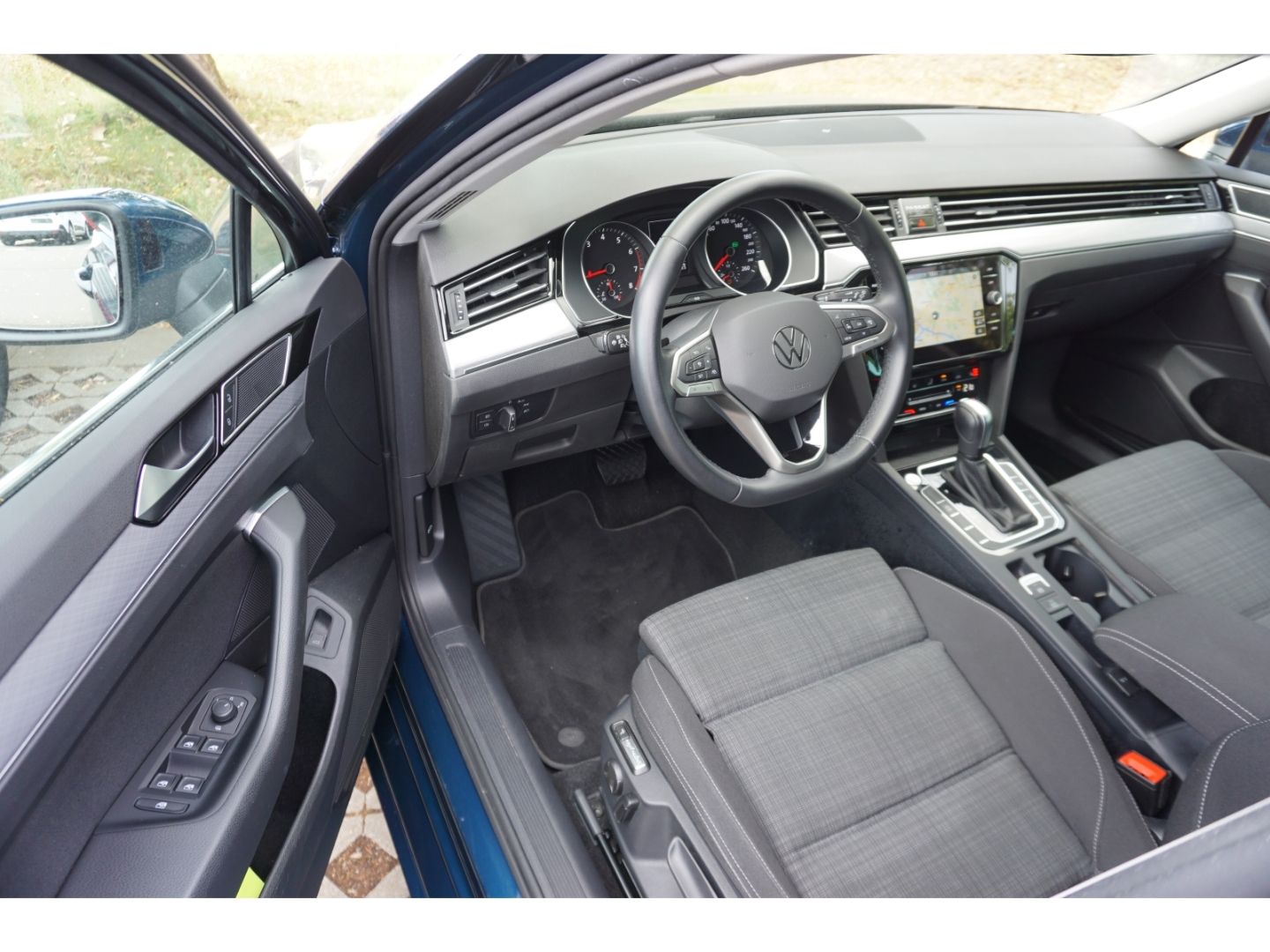 Volkswagen Passat 2.0 TSI DSG - Samsaru's Car Outlet