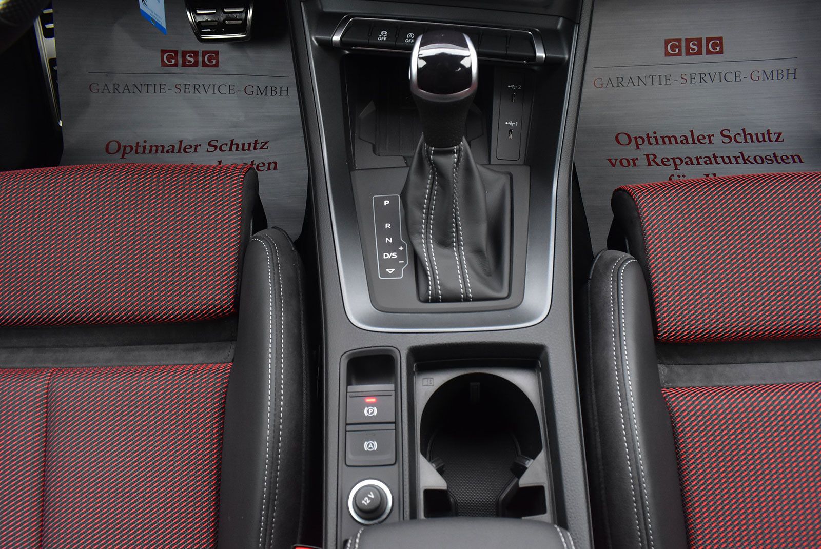 Audi Q3 40 TFSI quattro S-line LED+ACC+Navi+Leder+AHK