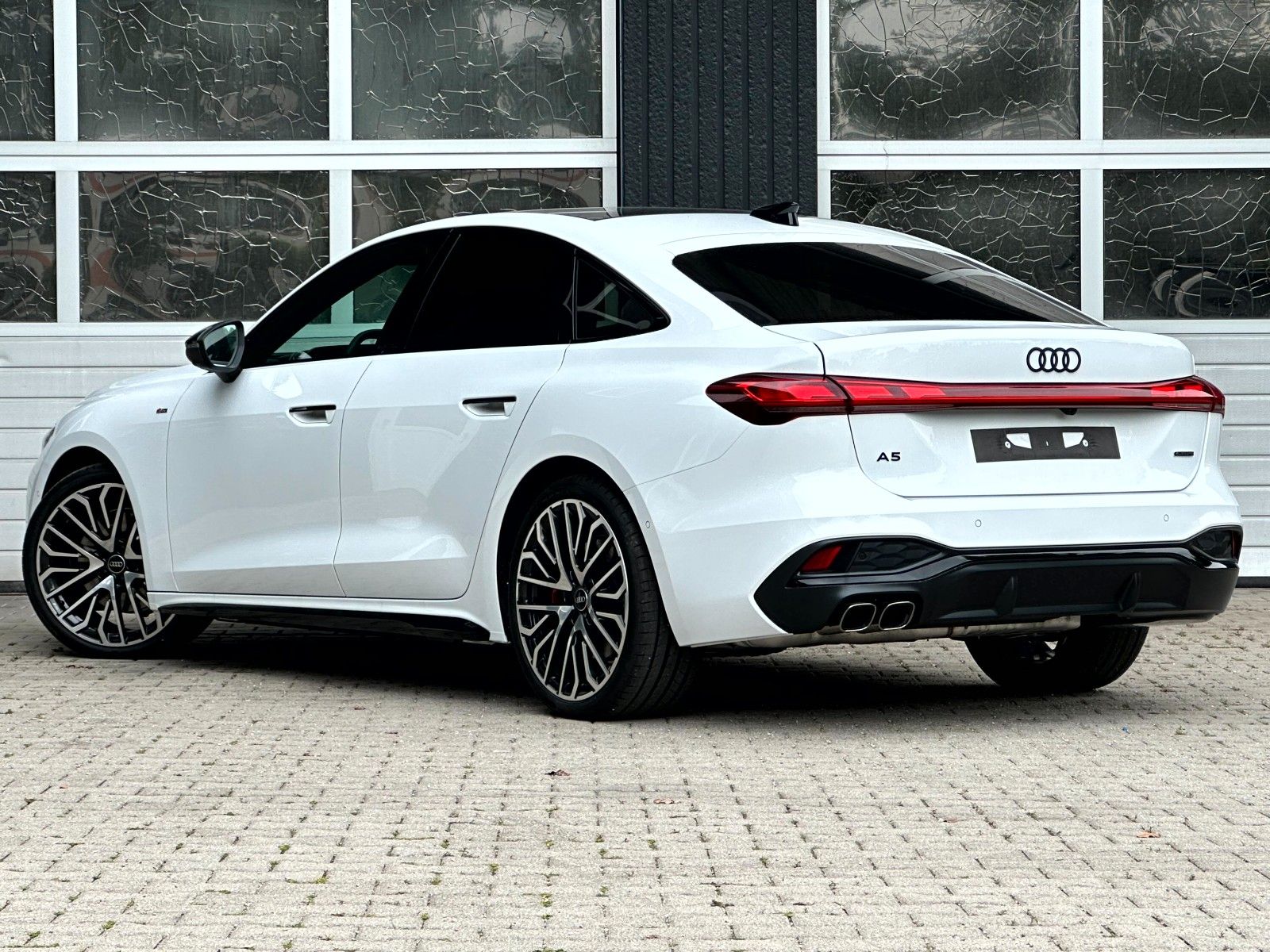 Audi A5 LIMOUSINE QUATTRO S-LINE B&Q DISPLAY AHK FULL