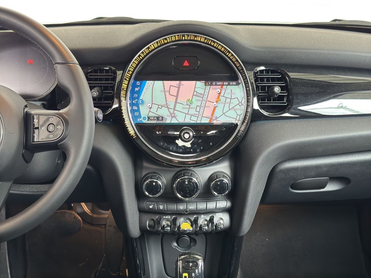 MINI Cooper SE - Samsaru's Car Outlet