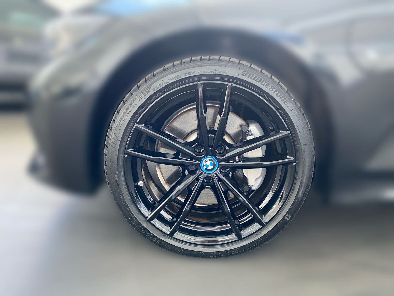 BMW 330e xDrive M Sport - Samsaru's Car Outlet